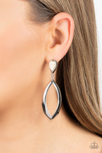 Load image into Gallery viewer, Artisan Anthem White Earrings