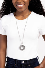 Load image into Gallery viewer, Modern Memento Green Necklace