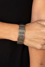 Load image into Gallery viewer, Wine Country Brass Bracelet