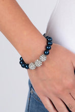 Load image into Gallery viewer, Breathtaking Ball Blue Bracelet