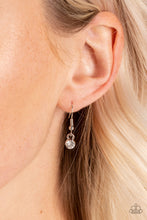 Load image into Gallery viewer, Castle Diamonds Red Necklace