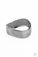 Load image into Gallery viewer, Urban Anchor Black Hinged Bangle