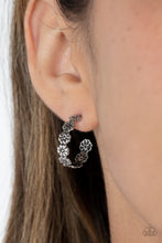 Load image into Gallery viewer, Floral Fad Silver Earrings