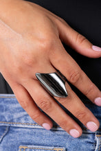 Load image into Gallery viewer, Pointed Palm Desert Black Ring