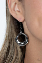 Load image into Gallery viewer, Tectonic Treasure Black Necklace
