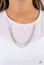 Load image into Gallery viewer, Striking Sheen Silver Necklace