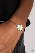 Load image into Gallery viewer, DAISY Little Thing Silver Bracelet
