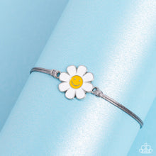 Load image into Gallery viewer, DAISY Little Thing Silver Bracelet