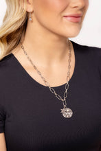 Load image into Gallery viewer, Stardust Saucer White Necklace