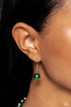 Load image into Gallery viewer, Manhattan Mogul Green Necklace
