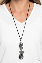 Load image into Gallery viewer, Casanova Clique Black Necklace