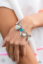 Load image into Gallery viewer, Glimpses of Malibu Fashion Fix Set October 2023 (G41)