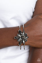 Load image into Gallery viewer, Chic Corsage Silver Hinged Bracelet