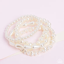 Load image into Gallery viewer, Gossip PEARL White Bracelet