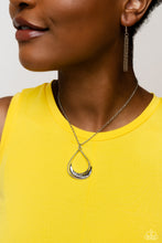 Load image into Gallery viewer, Subtle Season Silver Necklace