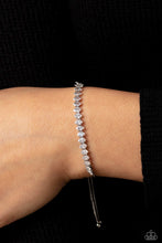 Load image into Gallery viewer, Dynamic Diamonds White Bracelet