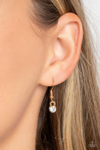 Load image into Gallery viewer, Sleek Sophistication Gold Necklace