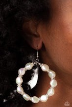 Load image into Gallery viewer, The PEARL Next Door White Earrings