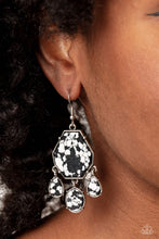 Load image into Gallery viewer, Organic Optimism Black Earrings