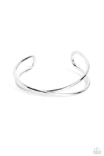 Load image into Gallery viewer, Teasing Twist Silver Cuff