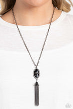 Load image into Gallery viewer, Tassel Tabloid Black Necklace