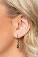 Load image into Gallery viewer, Tassel Tabloid Black Necklace