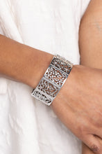 Load image into Gallery viewer, Garden Walls Pink Bracelet