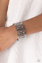 Load image into Gallery viewer, Garden Walls White Bracelet