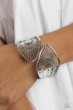 Load image into Gallery viewer, Palatial Palms Silver Hinged Bracelet