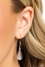 Load image into Gallery viewer, Teardrop Timbre Red Necklace