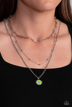 Load image into Gallery viewer, Burning Love Green Necklace