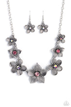 Load image into Gallery viewer, Free FLORAL Pink Necklace