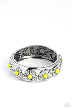 Load image into Gallery viewer, Taking FLORAL Green Hinged Bracelet