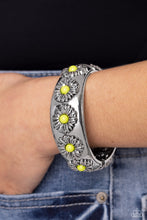 Load image into Gallery viewer, Taking FLORAL Green Hinged Bracelet