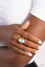 Load image into Gallery viewer, Prismatically Pronged Copper Ring