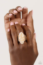 Load image into Gallery viewer, Shimmery Sovereign White Ring