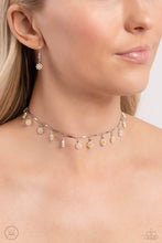 Load image into Gallery viewer, Delicate Display White Necklace