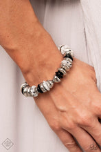Load image into Gallery viewer, Harmoniously High End Black Bracelet