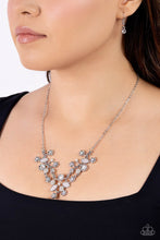 Load image into Gallery viewer, Gardening Group White Necklace