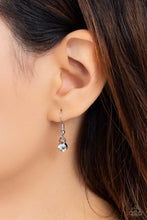 Load image into Gallery viewer, Gardening Group White Necklace