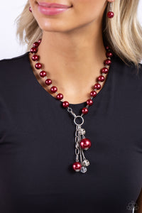 White Collar Welcome Red Necklace