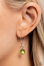 Load image into Gallery viewer, Dewy Disposition Green Necklace