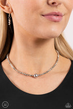 Load image into Gallery viewer, Tasteful Triangles Silver Choker