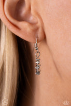 Load image into Gallery viewer, Tasteful Triangles Silver Choker