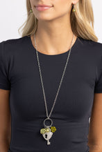 Load image into Gallery viewer, Girly Gathering Green Necklace