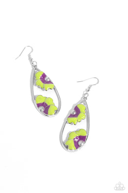 Airily Abloom Green Earrings