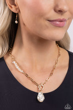 Load image into Gallery viewer, Courting Cosmopolitan Gold Necklace