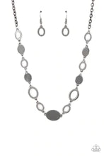 Load image into Gallery viewer, Working Oval Time Black Necklace