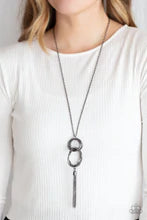 Load image into Gallery viewer, Orbiting Splendor Black Necklace