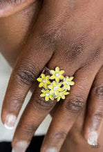 Load image into Gallery viewer, Blooming Bouquet Yellow Ring - Angie&#39;s $5.00 Bling